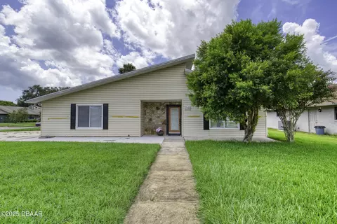 750 Horseman Dr, Port Orange, FL 32127