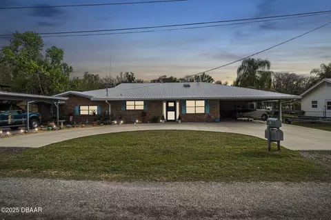 1511 Riveredge Ct, Astor, FL 32102