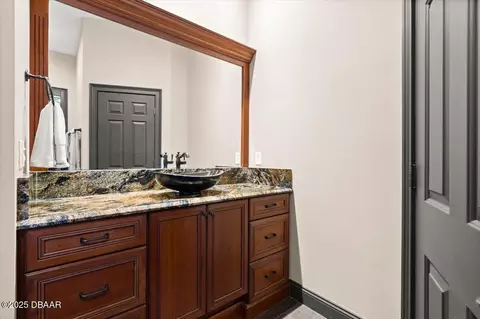 Bath - 227 Treeline Ln, Ormond Beach, FL 32174 photo 2 of 7