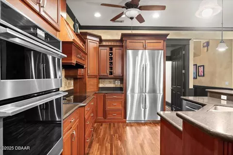 Kitchen - 227 Treeline Ln, Ormond Beach, FL 32174 photo 4 of 6