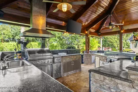 Kitchen - 227 Treeline Ln, Ormond Beach, FL 32174 photo 6 of 6