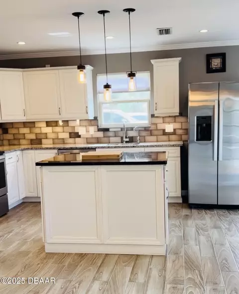 Kitchen - 58 Windrift Ct, Ormond Beach, FL 32174 photo 1 of 1
