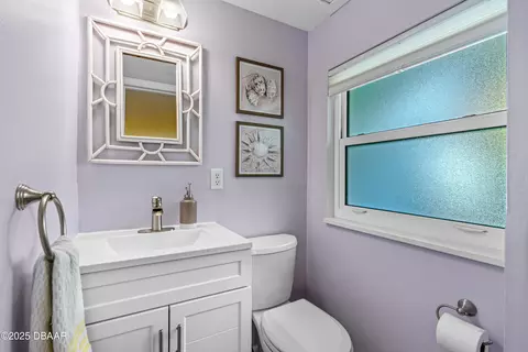 Bath - 35 Juniper Dr, Ormond Beach, FL 32176 photo 4 of 5