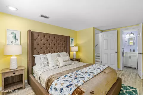 Bedroom - 35 Juniper Dr, Ormond Beach, FL 32176 photo 9 of 10