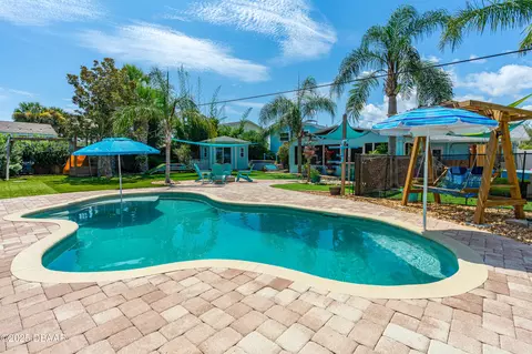 Exterior - 35 Juniper Dr, Ormond Beach, FL 32176 photo 8 of 19