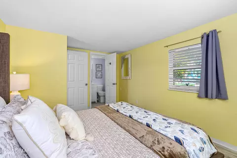 Bedroom - 35 Juniper Dr, Ormond Beach, FL 32176 photo 10 of 10
