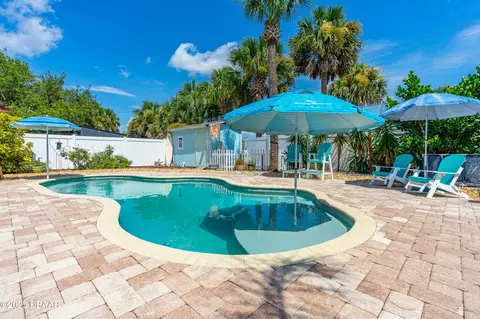 Exterior - 35 Juniper Dr, Ormond Beach, FL 32176 photo 9 of 19