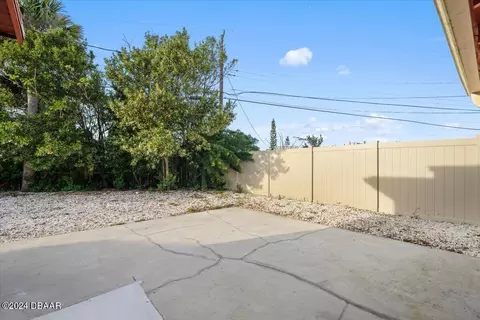 Exterior - 27 Hibiscus Dr, Ormond Beach, FL 32176 photo 2 of 3