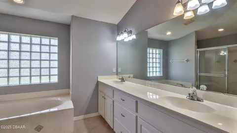 Bath - 30 Coquina Point Dr, Ormond Beach, FL 32174 photo 2 of 3