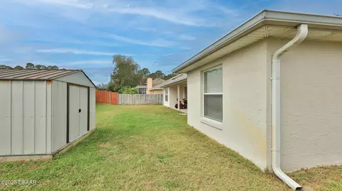 Exterior - 30 Coquina Point Dr, Ormond Beach, FL 32174 photo 3 of 4