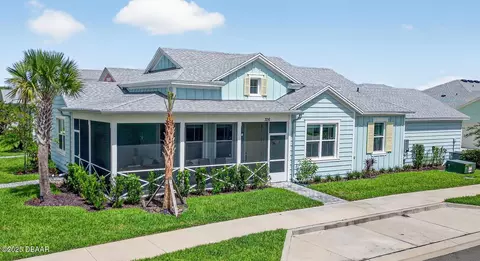 326 Pop Top Ln, Daytona Beach, FL 32124