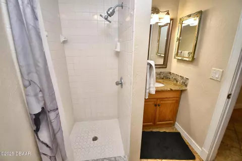 Bath - 10 Cherokee Trl, Ormond Beach, FL 32174 photo 1 of 6