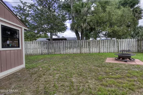 Exterior - 5 Marjorie Trl, Ormond Beach, FL 32174 photo 4 of 9