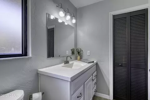 Bath - 5 Marjorie Trl, Ormond Beach, FL 32174 photo 5 of 5