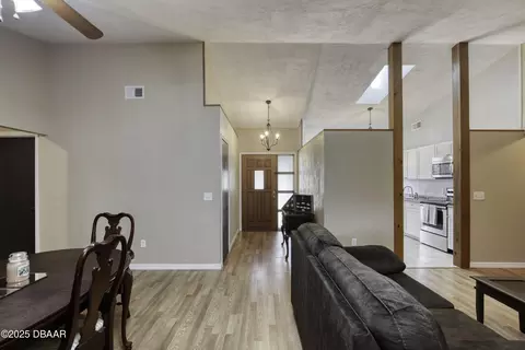 Entry Way - 5 Marjorie Trl, Ormond Beach, FL 32174 photo 3 of 4