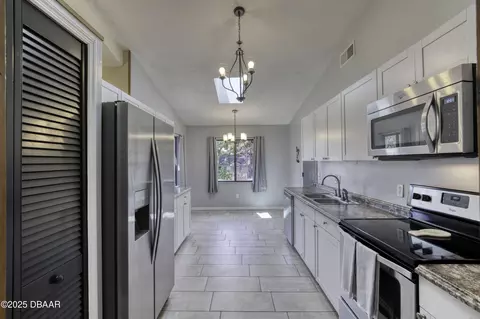 Kitchen - 5 Marjorie Trl, Ormond Beach, FL 32174 photo 1 of 2