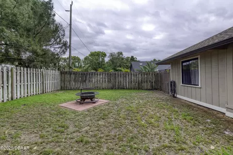 Exterior - 5 Marjorie Trl, Ormond Beach, FL 32174 photo 5 of 9