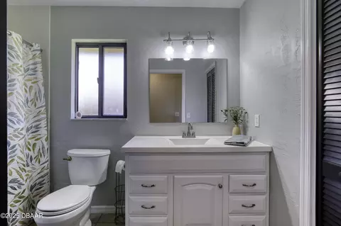 Bath - 5 Marjorie Trl, Ormond Beach, FL 32174 photo 3 of 5