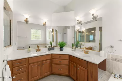 Bath - 2500 John Anderson Dr, Ormond Beach, FL 32176 photo 4 of 6