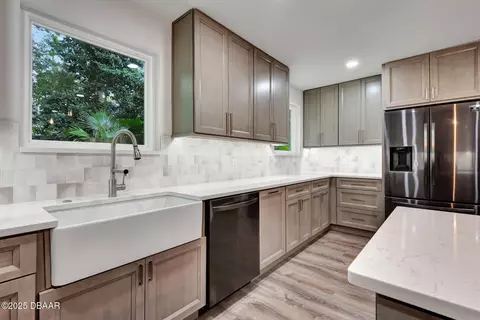 Kitchen - 118 Shady Branch Trl, Ormond Beach, FL 32174 photo 4 of 8