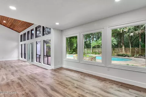 Living - 118 Shady Branch Trl, Ormond Beach, FL 32174 photo 9 of 12