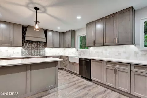 Kitchen - 118 Shady Branch Trl, Ormond Beach, FL 32174 photo 5 of 8