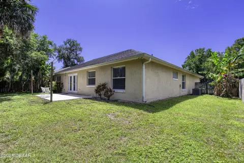 Exterior - 9 Spiveys Ct, Ormond Beach, FL 32174 photo 6 of 11