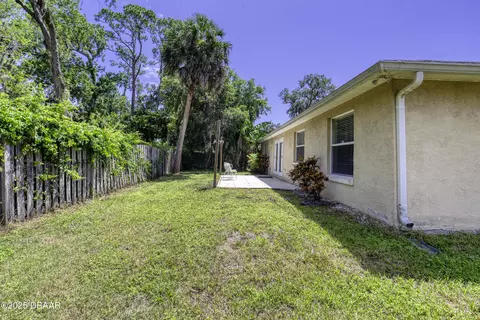Exterior - 9 Spiveys Ct, Ormond Beach, FL 32174 photo 7 of 11