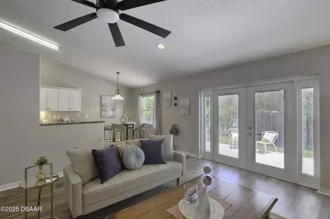 Living - 9 Spiveys Ct, Ormond Beach, FL 32174 photo 2 of 6