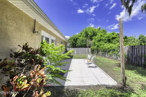 Exterior - 9 Spiveys Ct, Ormond Beach, FL 32174 photo 8 of 11
