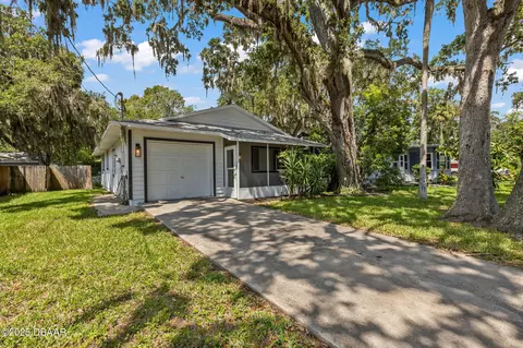 818 Orange Ave, Holly Hill, FL 32117