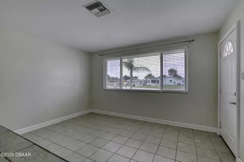 13 Azalea Dr, Ormond Beach, FL 32176 photo 4
