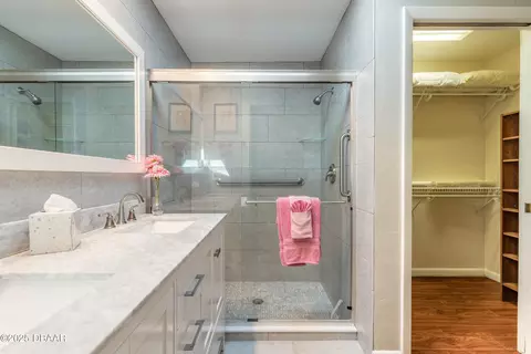 Bath - 17 Saint Johns Pl, Ormond Beach, FL 32176 photo 2 of 3