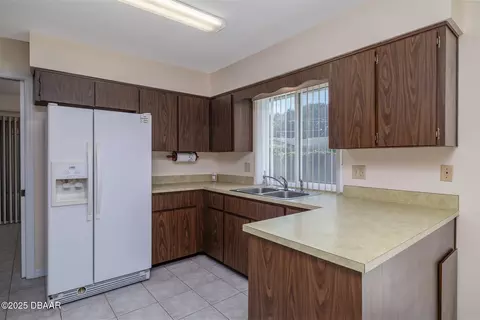 84 St Anne Cir, Ormond Beach, FL 32176 photo 12