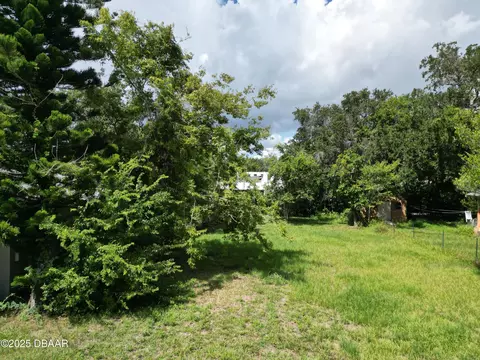 724 State Ave, Holly Hill, FL 32117
