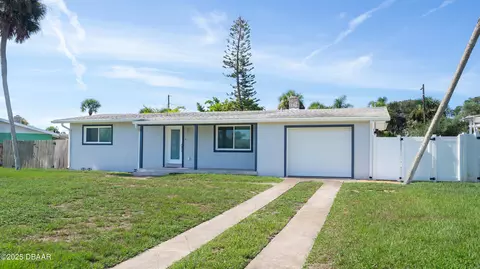1225 Waverly Dr, Daytona Beach, FL 32118