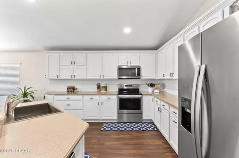 Kitchen - 167 Douglas St, Edgewater, FL 32141 photo 5 of 7