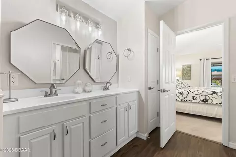 Bath - 167 Douglas St, Edgewater, FL 32141 photo 2 of 3