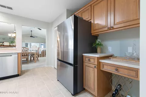 Kitchen - 3 Treetop Trl, Ormond Beach, FL 32174 photo 3 of 5