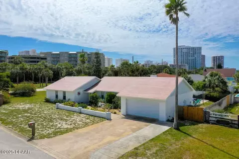 2903 River Point Dr, Daytona Beach, FL 32118