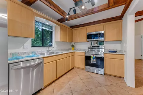 Kitchen - 343 Timberline Trl, Ormond Beach, FL 32174 photo 1 of 2