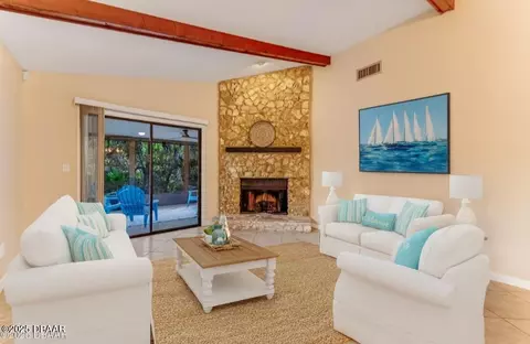 Living - 343 Timberline Trl, Ormond Beach, FL 32174 photo 3 of 4
