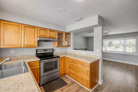 1607 India Palm Dr, Edgewater, FL 32132 photo 14