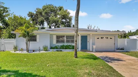 460 Andrews St, Ormond Beach, FL 32174
