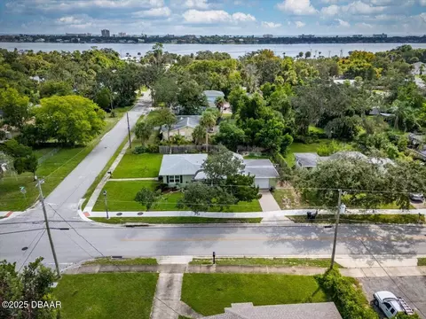 View/Area - 72 Fairview Ave, Ormond Beach, FL 32174 photo 3 of 10