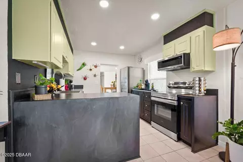 Kitchen - 72 Fairview Ave, Ormond Beach, FL 32174 photo 1 of 4