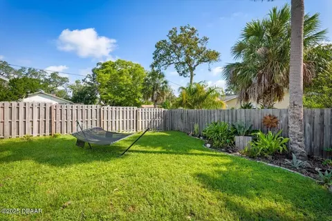 Exterior - 72 Fairview Ave, Ormond Beach, FL 32174 photo 7 of 10