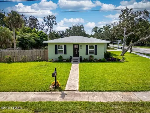 Exterior - 72 Fairview Ave, Ormond Beach, FL 32174 photo 9 of 10