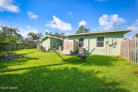 Exterior - 72 Fairview Ave, Ormond Beach, FL 32174 photo 4 of 10