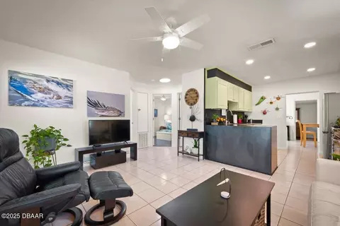 Living - 72 Fairview Ave, Ormond Beach, FL 32174 photo 1 of 2